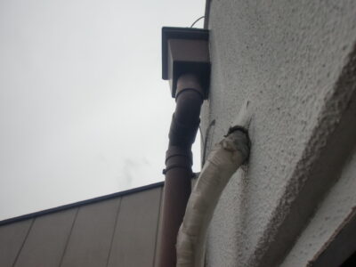 屋上　排水溝　雨漏り　樋　防水工事